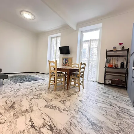 Mare E Relax - Affittasi Della Piazza Con Aria Condizionata, Balcone E Ampia Disponibilita Di Parcheggi Liberi サンレモ